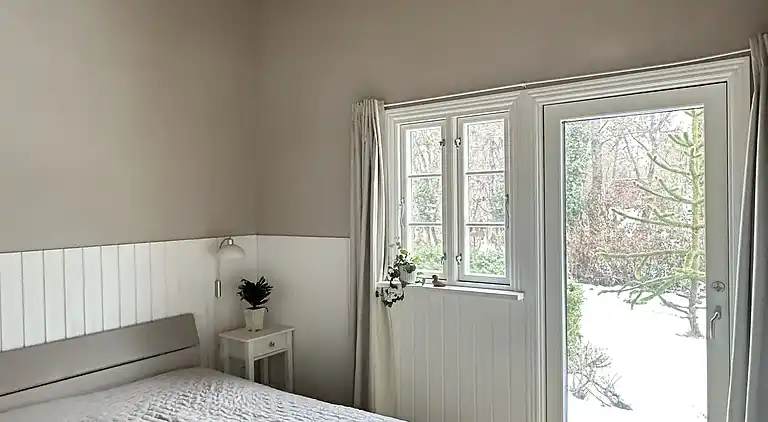 Stort sommerhus tæt på strand og natur