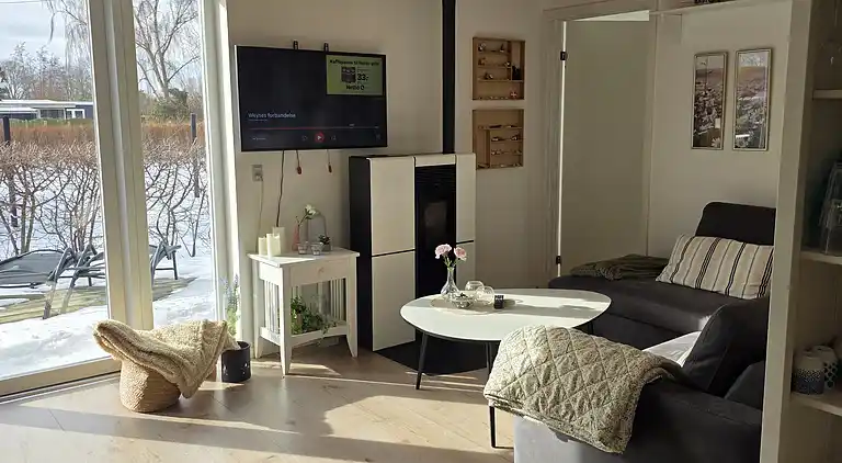 Schönes neues Ferienhaus mit aussen whirlpool