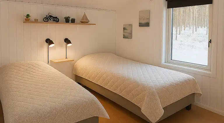 Idyllisk sommerhus midt i naturen på naturgrund