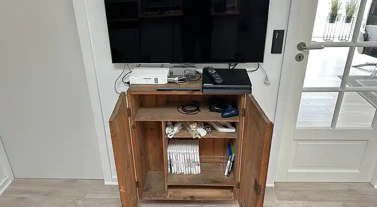 Idyllisk sommerhus midt i naturen på naturgrund