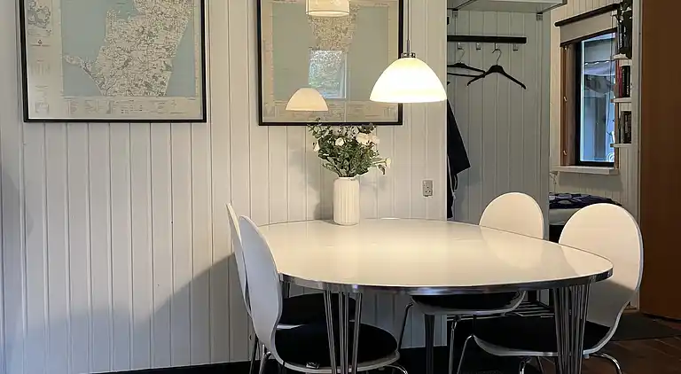 Hyggeligt sommerhus på Langeland – 300 m til hav