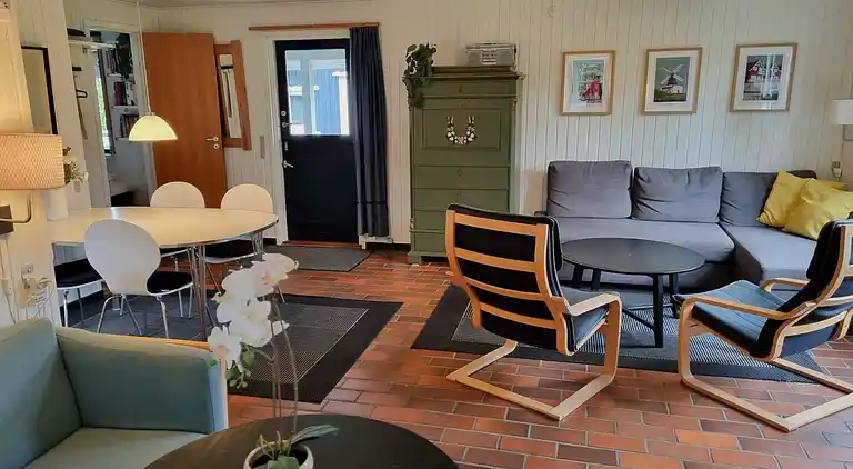 Hyggeligt sommerhus på Langeland – 300 m til hav