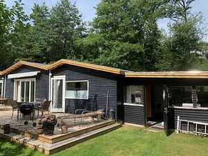 Koselig feriehus med flott terrasse