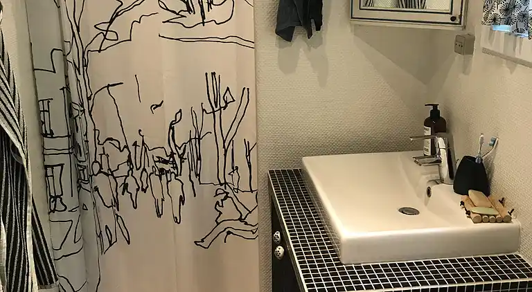 Hyggeligt sommerhus med skøn terrasse