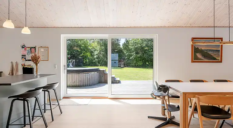 Neues, modernes Ferienhaus mit Hot Tub