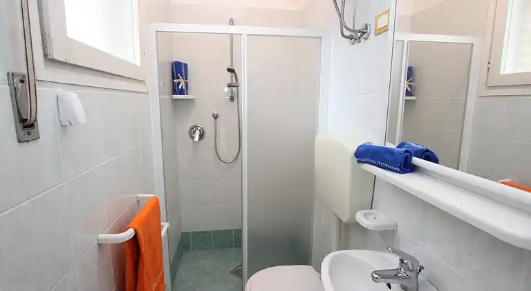 Terraced house with garden