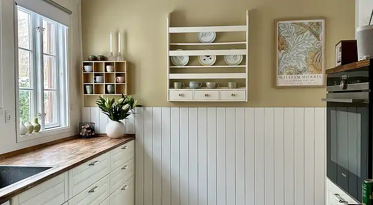 Stort sommerhus tæt på strand og natur