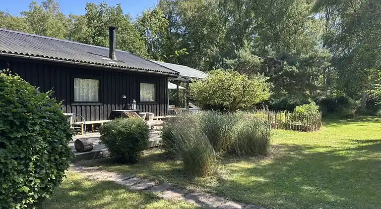 Skønt sommerhus med anneks og gode faciliteter