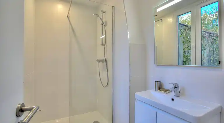 Elegant and comfortable apartment in Paris 17th