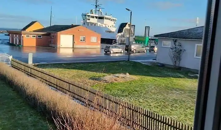 Unik villa med havneudsigt