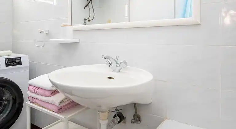 1-Zimmer-Ferienwohnung mit Terrasse und Meerblick Sukosan,