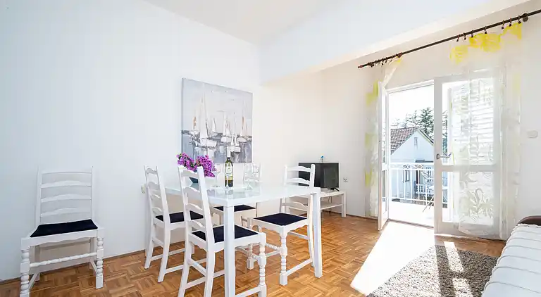 1-Zimmer-Ferienwohnung mit Terrasse und Meerblick Sukosan,