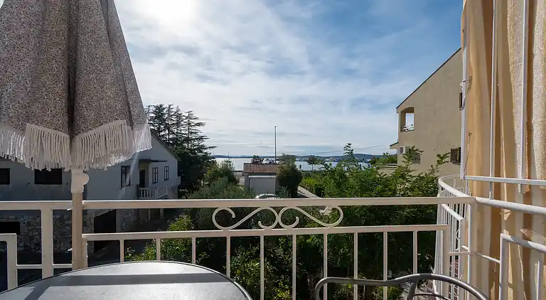 1-Zimmer-Ferienwohnung mit Terrasse und Meerblick Sukosan,