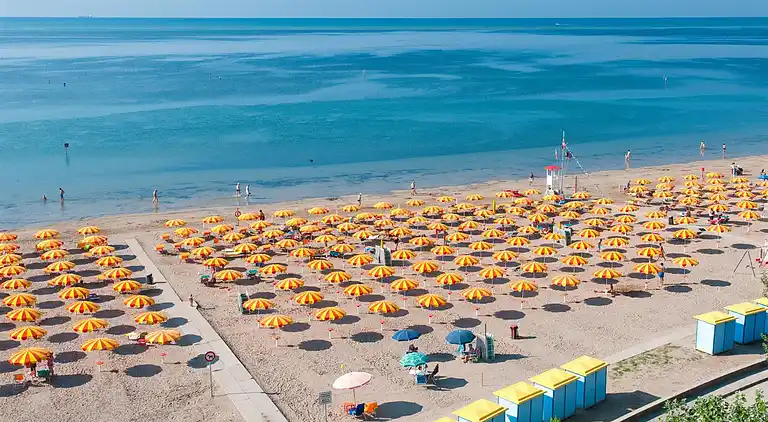 Lovely private garden apartment for four in Grado