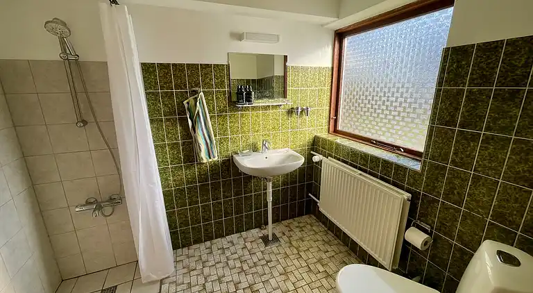 Renoviertes Landhaus 50 m vom Wasser