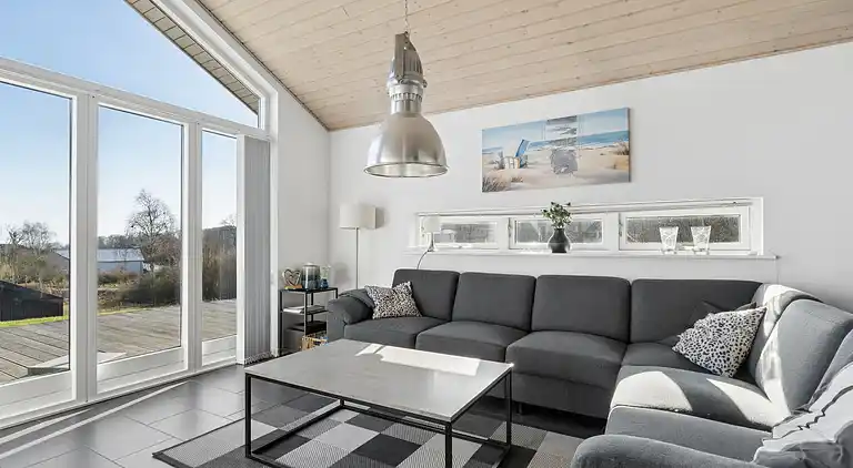 Vue sur la mer, spa et place pour la famille