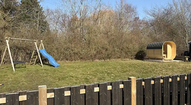 Schönes Ferienhaus in der Nähe von Strand u. Wald