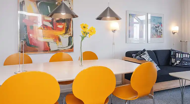 2 rooms w/partially seaview