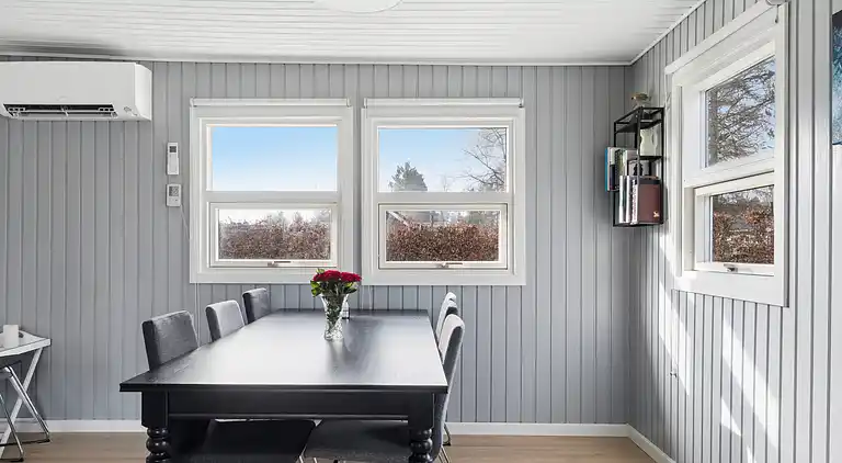 Hübsches Cottage in der Nähe von Hou und dem Meer