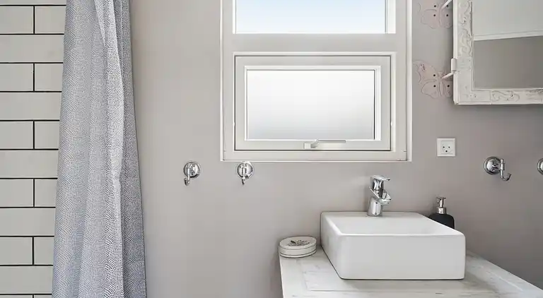 Hübsches Cottage in der Nähe von Hou und dem Meer