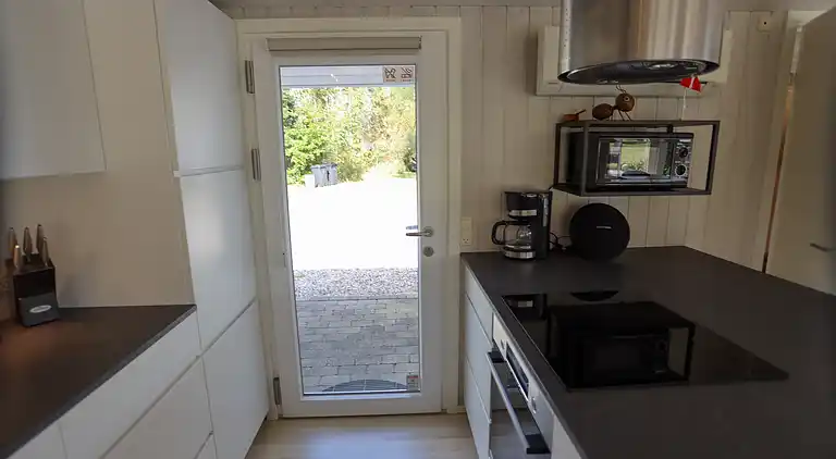 Strandhus til 9 personer – 400 m til stranden