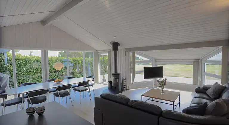 Strandhus til 9 personer – 400 m til stranden