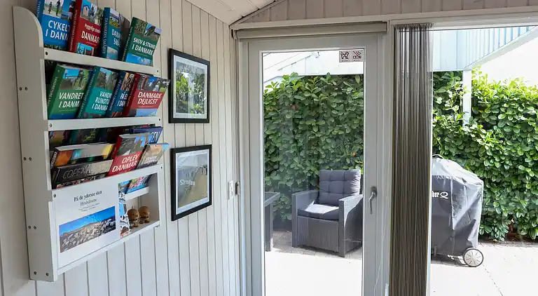 Strandhus til 9 personer – 400 m til stranden