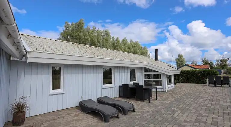 Strandhus til 9 personer – 400 m til stranden