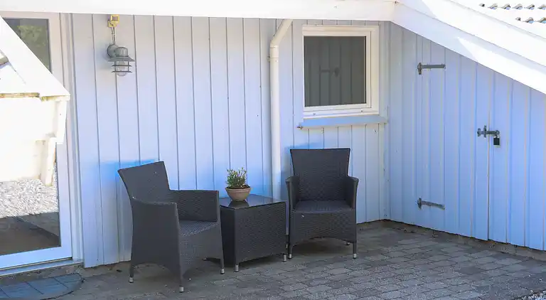 Strandhus til 9 personer – 400 m til stranden