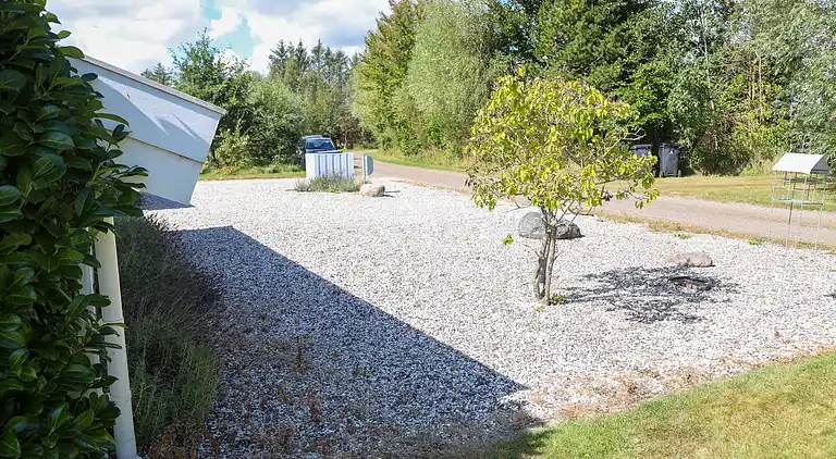 Strandhus til 9 personer – 400 m til stranden