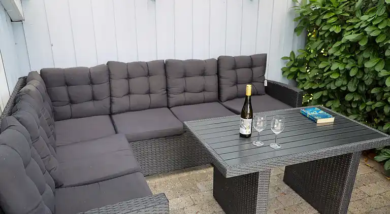 Strandhus til 9 personer – 400 m til stranden