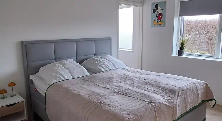 Ferieidyll med natur og byliv rett i nærheten