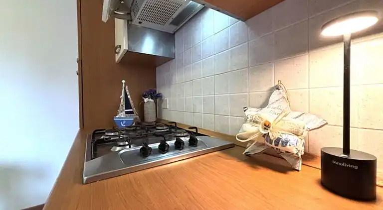 Flat in seafront residence with pool