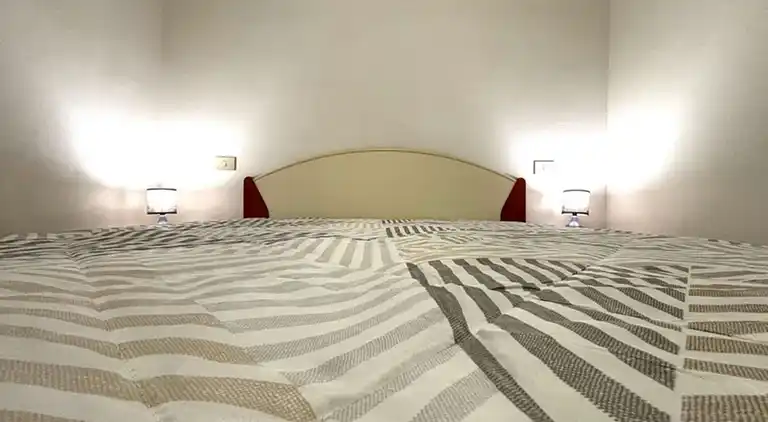 Flat in seafront residence with pool