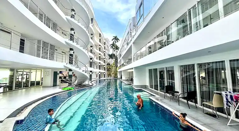 A26 – 2-Zimmer-Apartment mit Service, atemberaubender