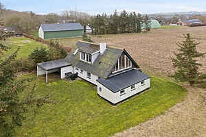 Ruhiges Ferienhaus mit Blick auf die Dünen
