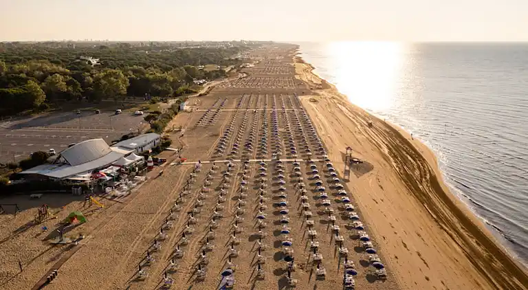 Schöne Wohnung mit Blick auf den Pool in Bibione