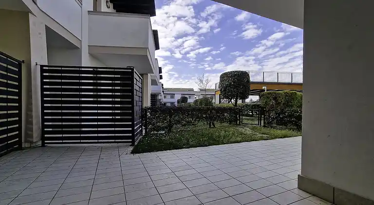 Schöne Wohnung mit Blick auf den Pool in Bibione