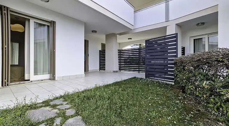 Schöne Wohnung mit Blick auf den Pool in Bibione