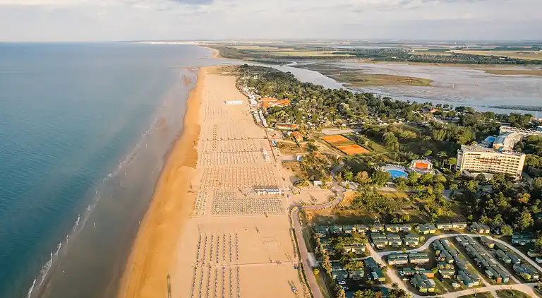Schöne Wohnung mit Blick auf den Pool in Bibione
