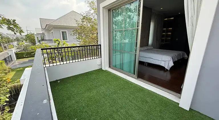 House near Suvarnabhumi Airport