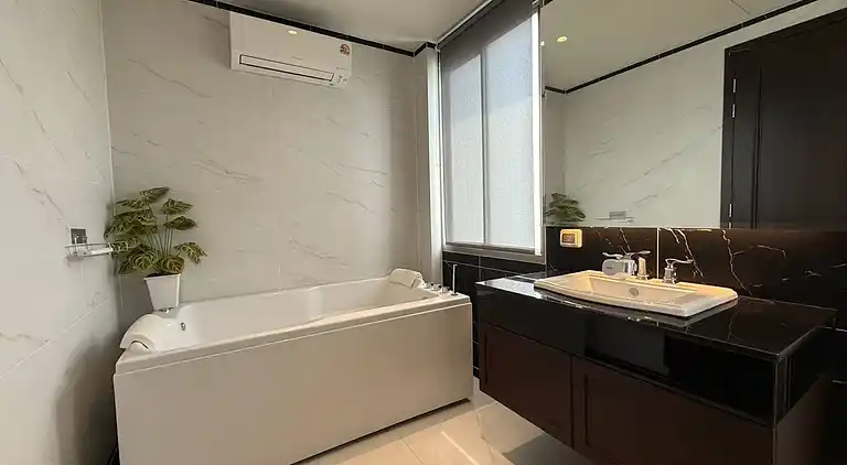 House near Suvarnabhumi Airport