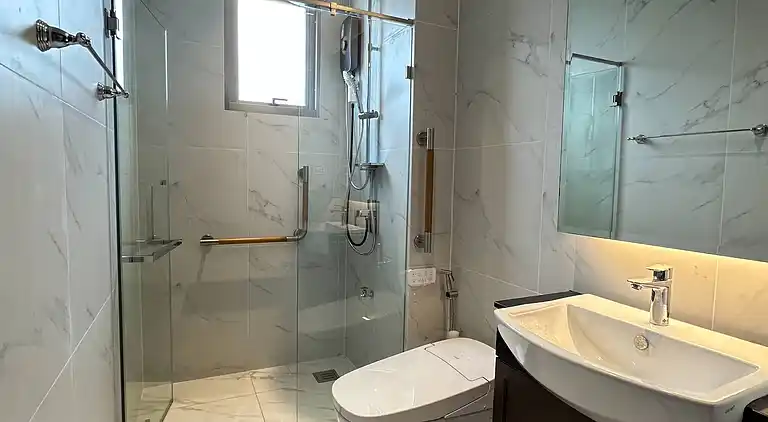 House near Suvarnabhumi Airport