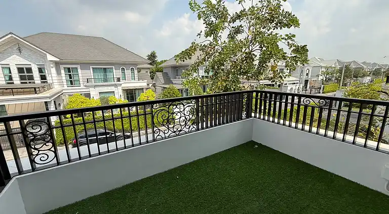 House near Suvarnabhumi Airport