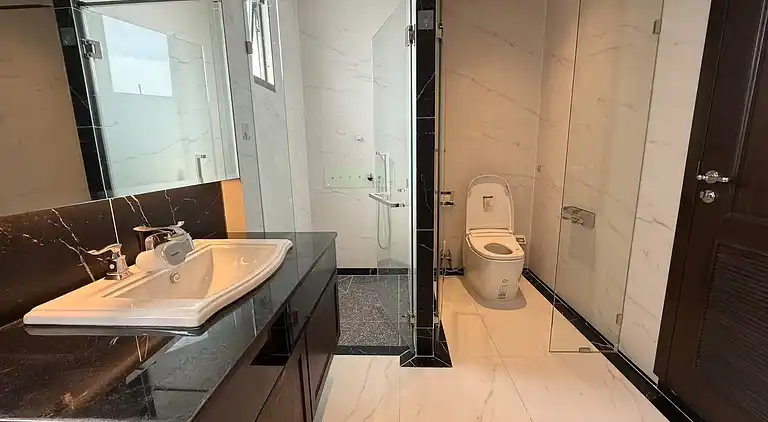 House near Suvarnabhumi Airport