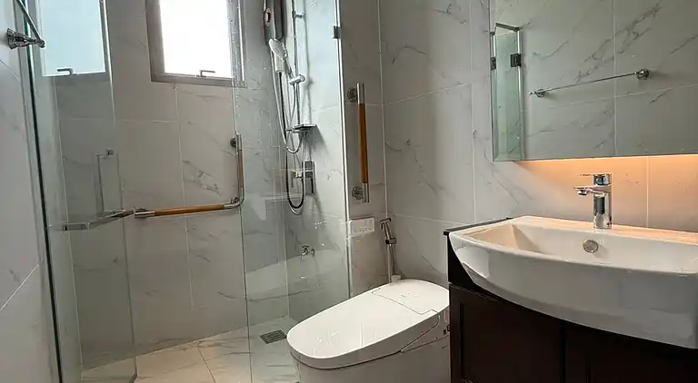 House near Suvarnabhumi Airport