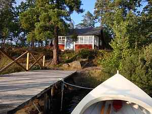 well-maintained house with a fantastic location!