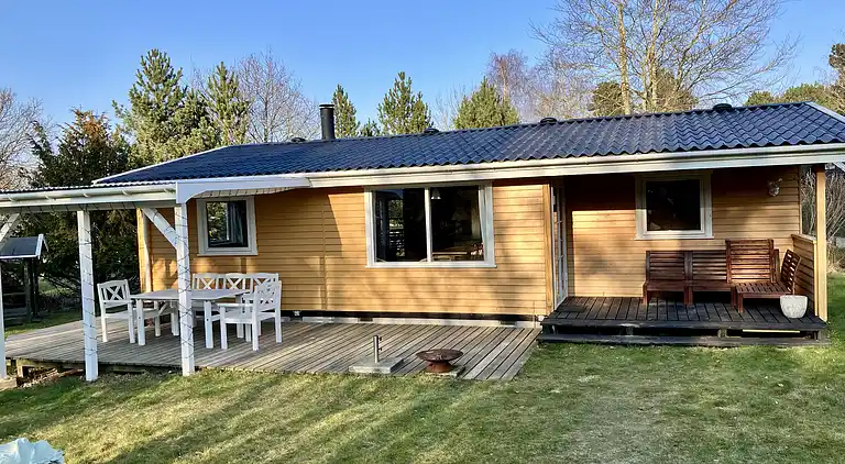 Sommerhushygge ikke langt fra strand og skov