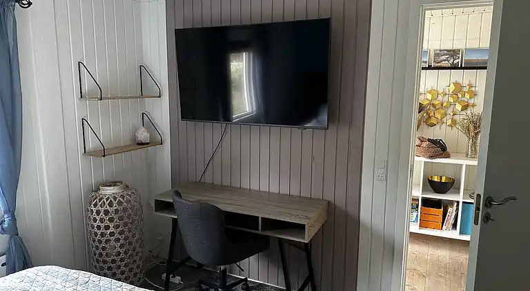 Stijlvol zomerhuis bij strand met groot terras