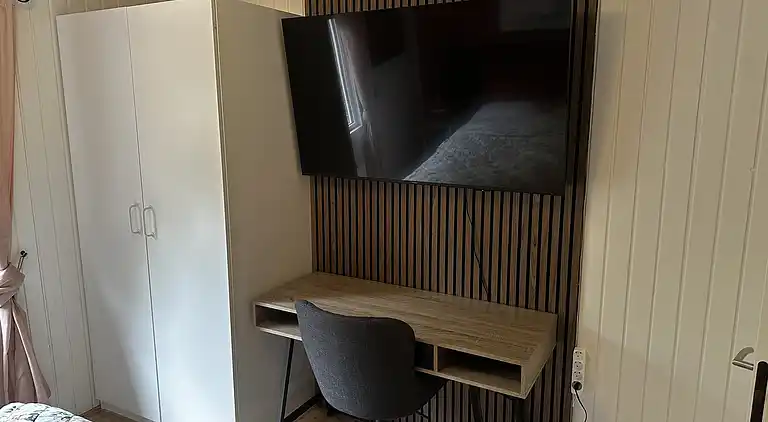 Stijlvol zomerhuis bij strand met groot terras